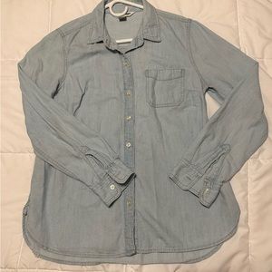Denim long sleeved shirt